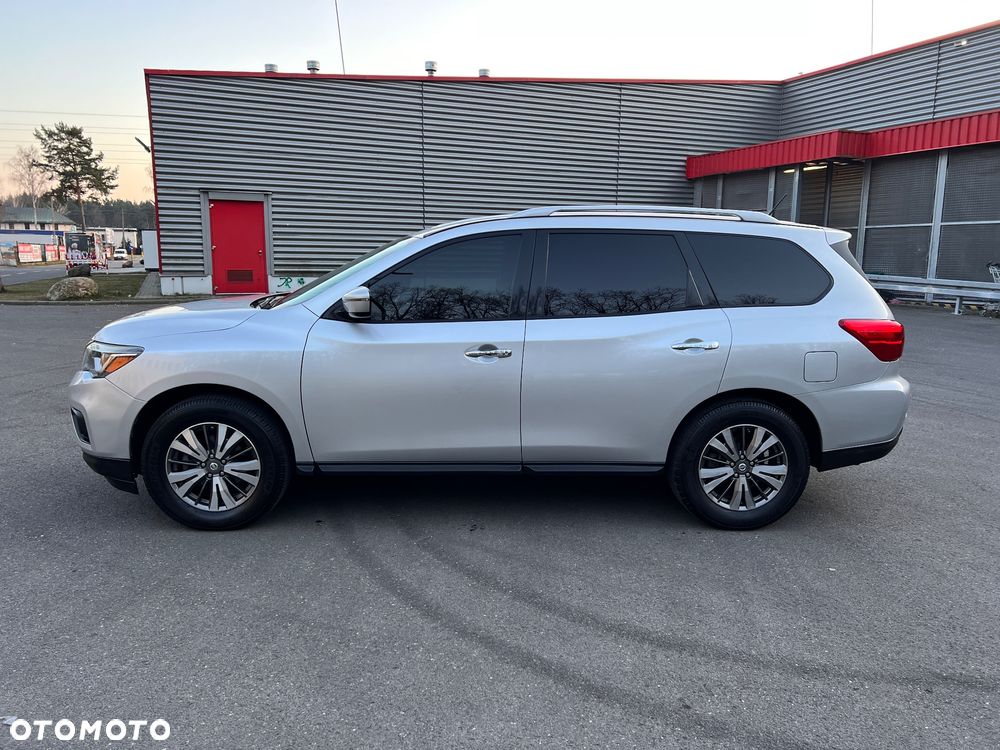 Nissan Pathfinder - 6