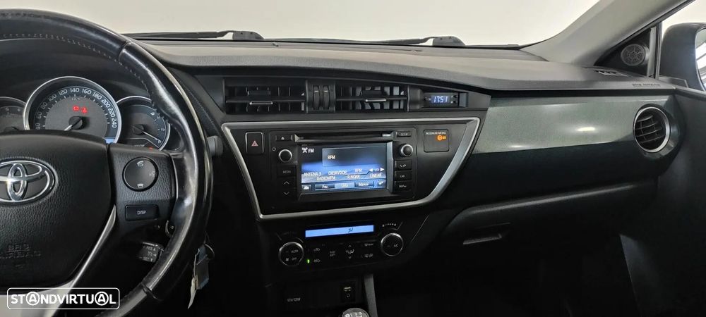 Toyota Auris Touring Sports 1.4 D-4D Comfort - 28