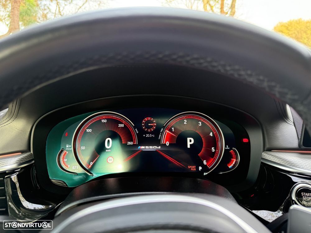 BMW M550d xDrive Auto - 14