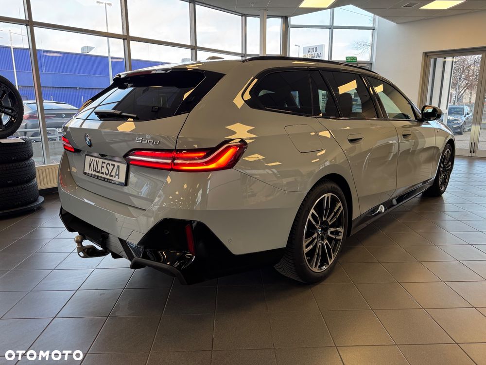 BMW Seria 5 520d xDrive - 5