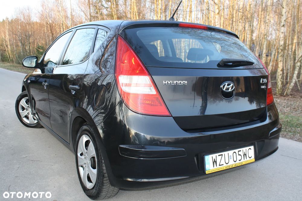Hyundai i30 1.4 Classic + - 11