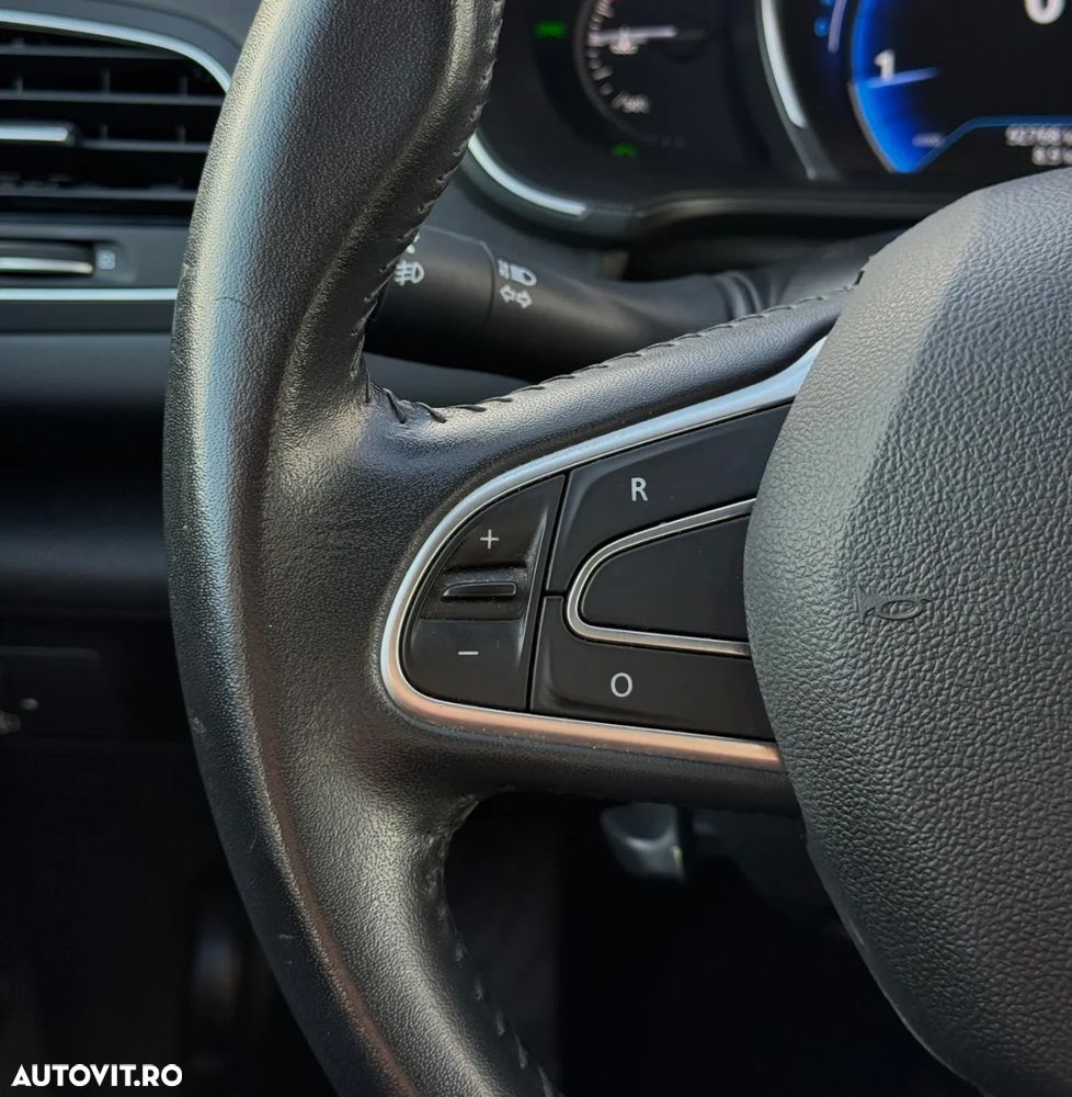 Renault Megane Grandtour ENERGY TCe 130 EDC BUSINESS - 25