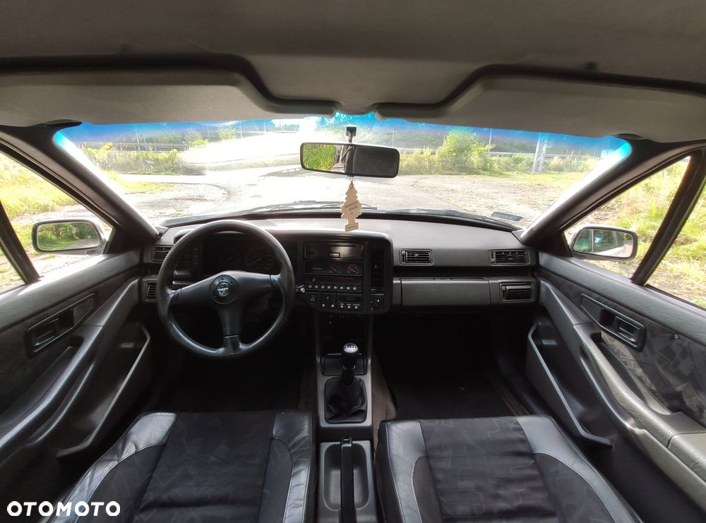 Volvo Seria 400 - 12