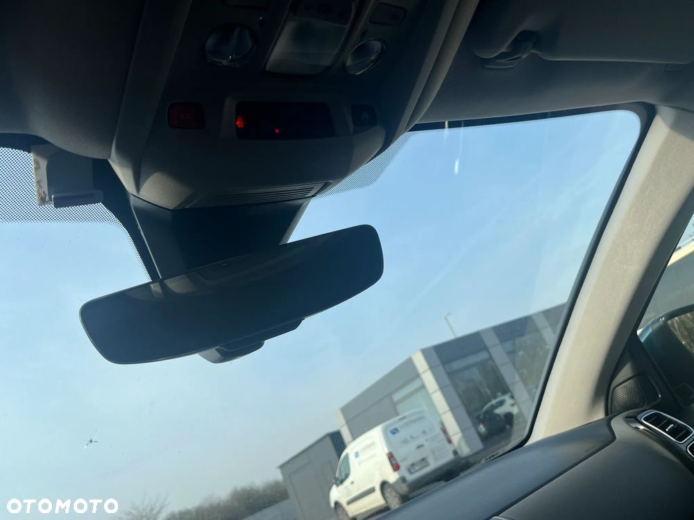 Citroën C5 Aircross Hybrid 225 e-EAT8 PLUS - 24