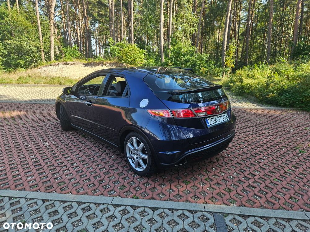Honda Civic 1.8 Comfort - 1