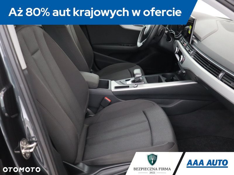 Audi A4 Limousine - 11