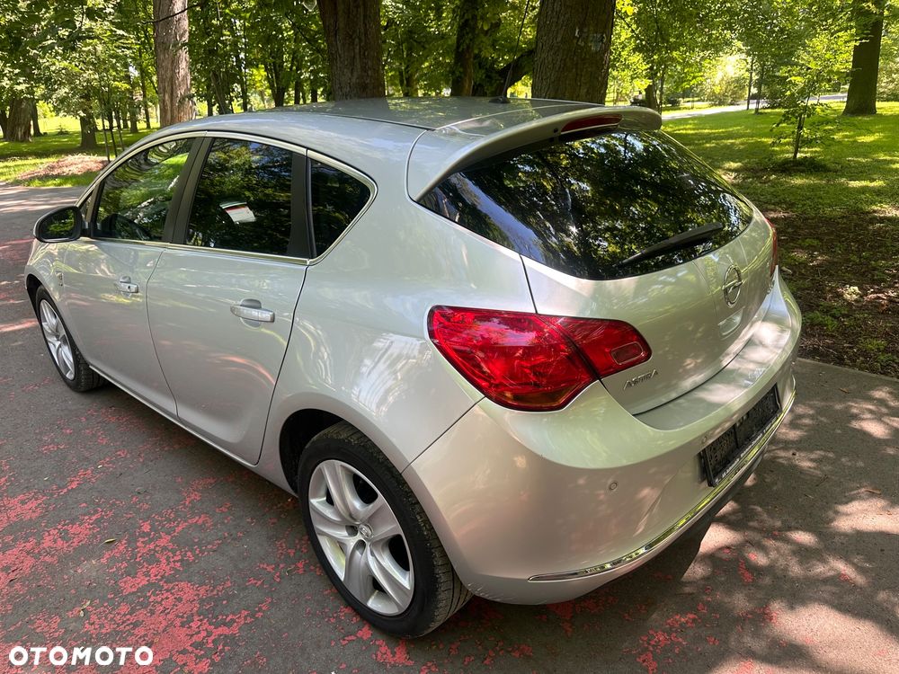 Opel Astra 1.6 Cosmo EU6 - 7