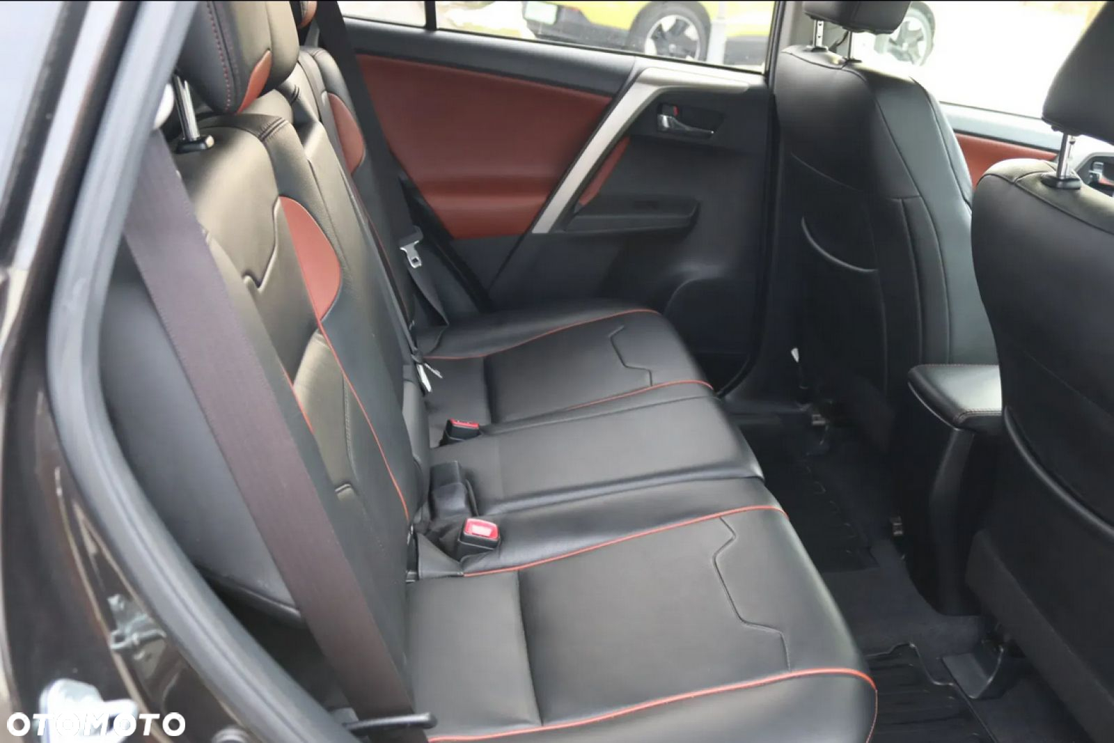 Toyota RAV4 - 12