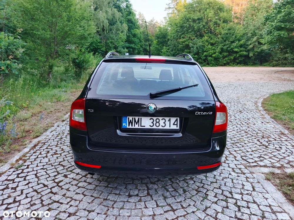 Skoda Octavia 1.6 TDI DPF Ambition - 26