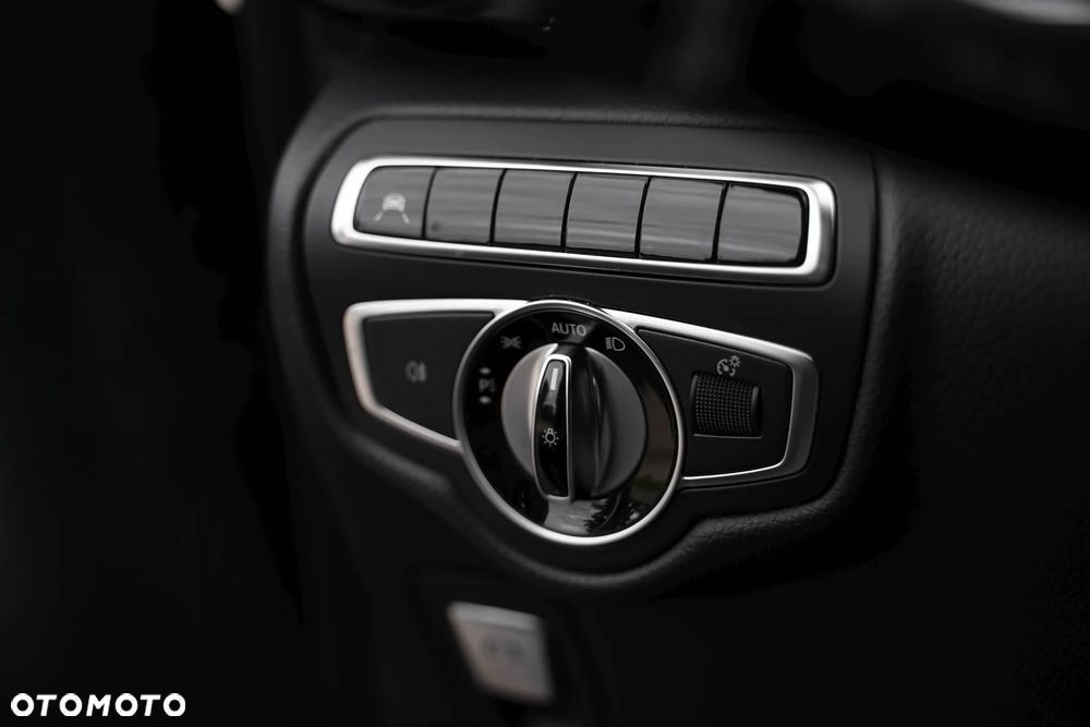 Mercedes-Benz Klasa V 250 (BlueTEC) d Avantgarde 7G-Tronic (d³ugi) - 19