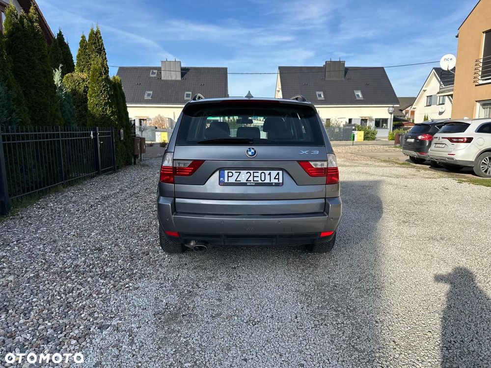 BMW X3 xDrive18d - 8
