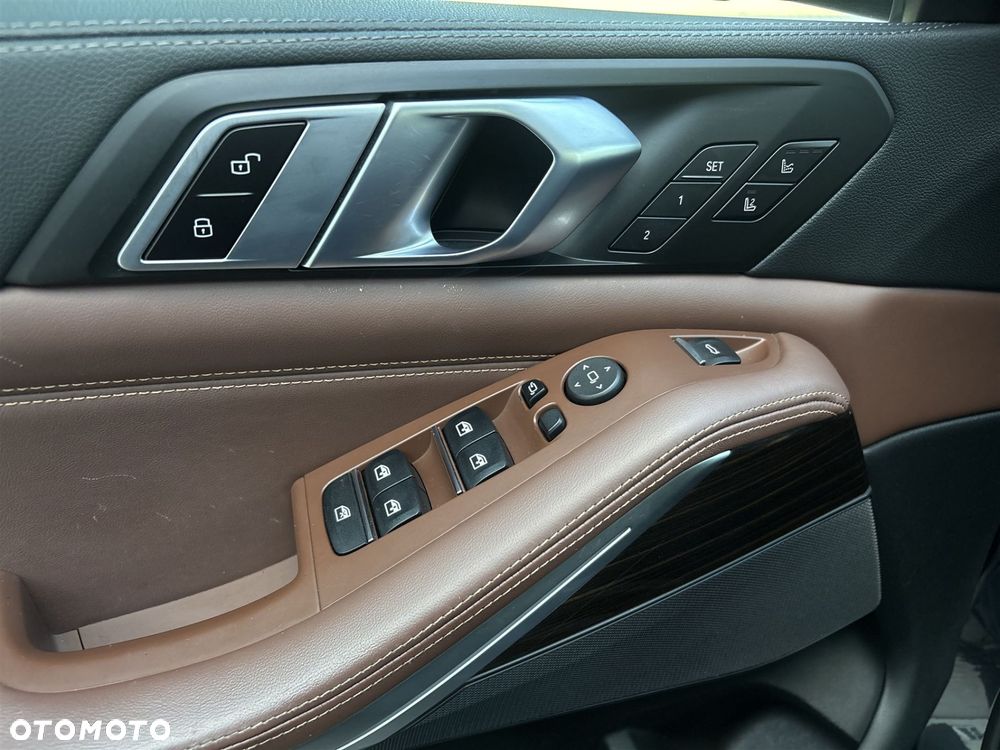BMW X5 - 19