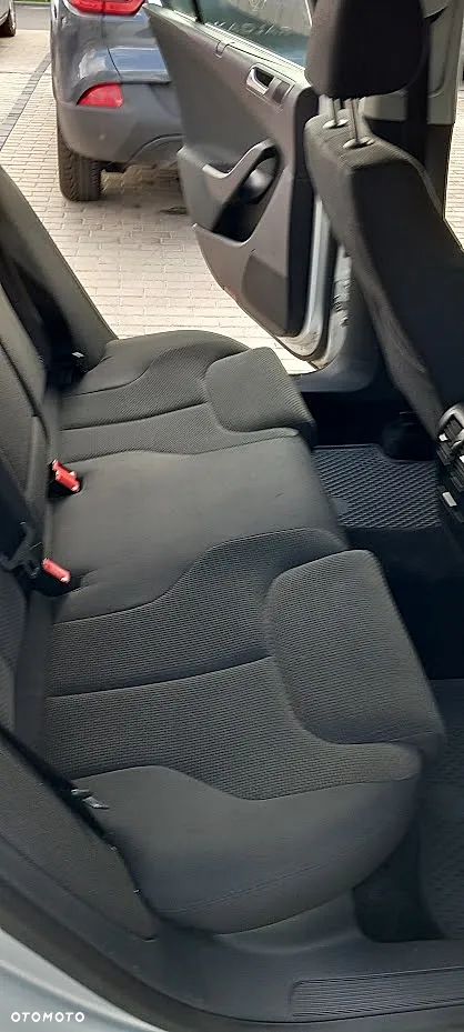 Volkswagen Passat 2.0 TDI DPF Comfortline - 14