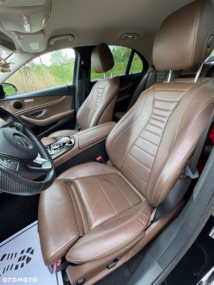 Mercedes-Benz Klasa E 220 d 9G-TRONIC - 23