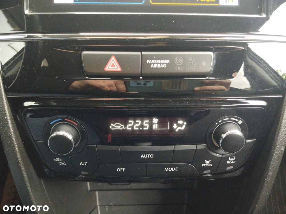 Suzuki Vitara 1.4 Boosterjet SHVS Premium 2WD - 26