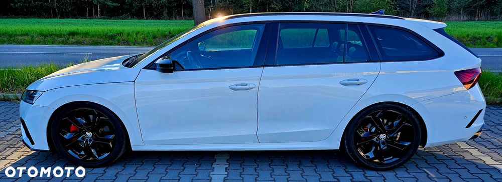 Skoda Octavia 2.0 TSI DSG RS - 2
