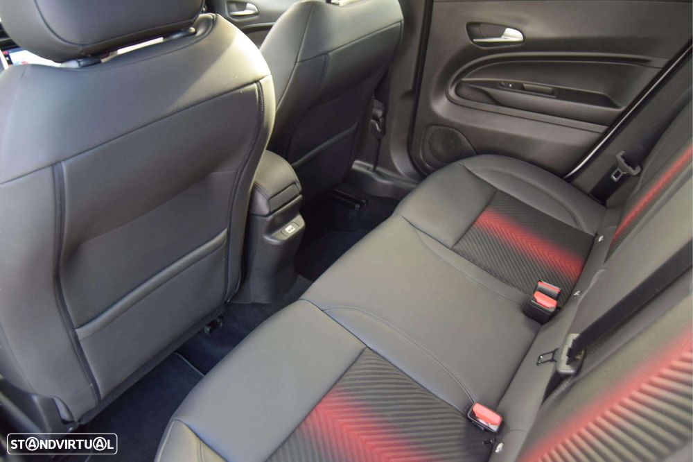 Alfa Romeo Junior 1.2 Sport Speciale eDCT6 - 34