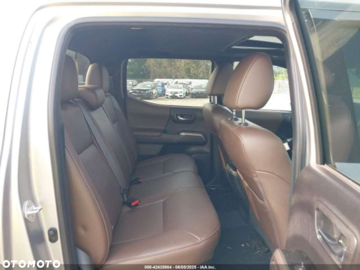 Toyota Tacoma - 14