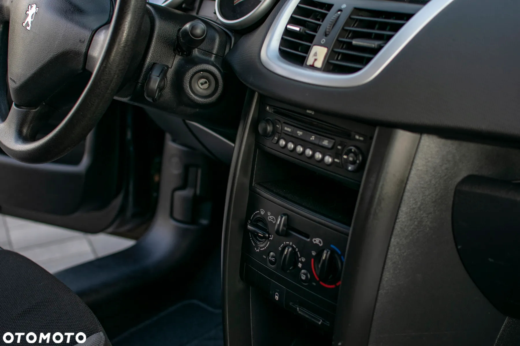 Peugeot 207 - 38