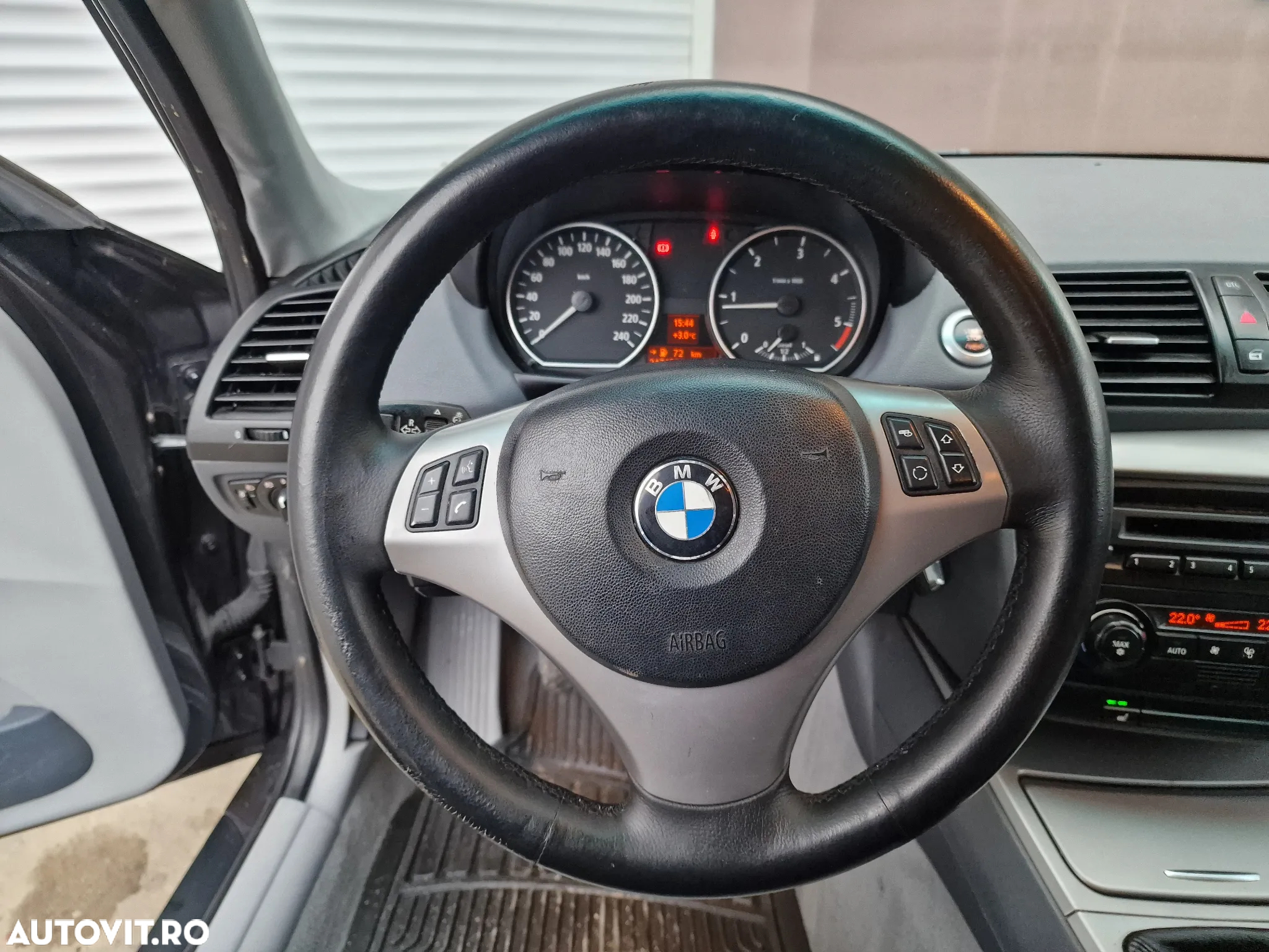 BMW Seria 1 118d - 38