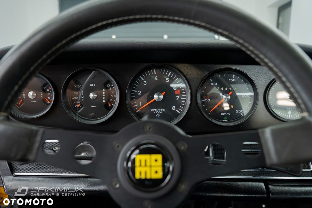 Porsche 911 - 38