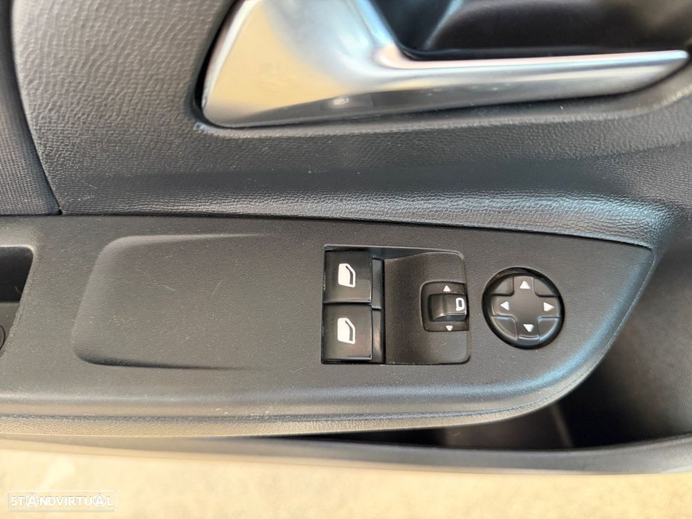 Opel Corsa 1.5 D Business - 11