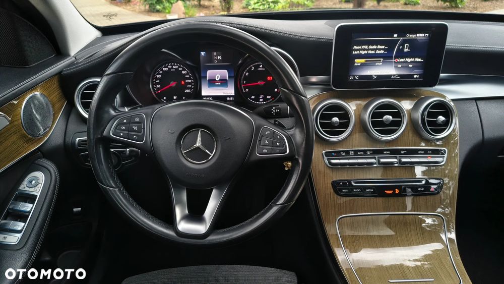 Mercedes-Benz Klasa C 180 7G-TRONIC - 30