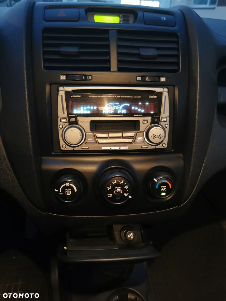Kia Sportage 2.0 CRDi Tour - 13