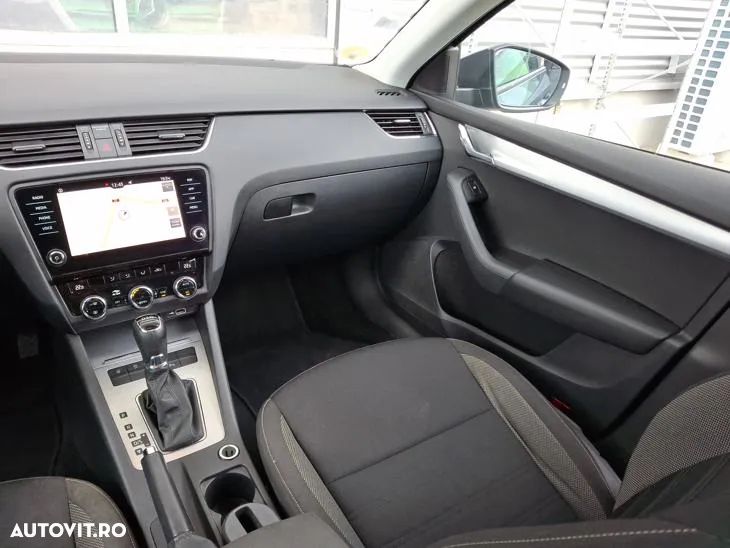 Skoda Octavia Combi Diesel 1.6 TDI DSG Ambition - 19