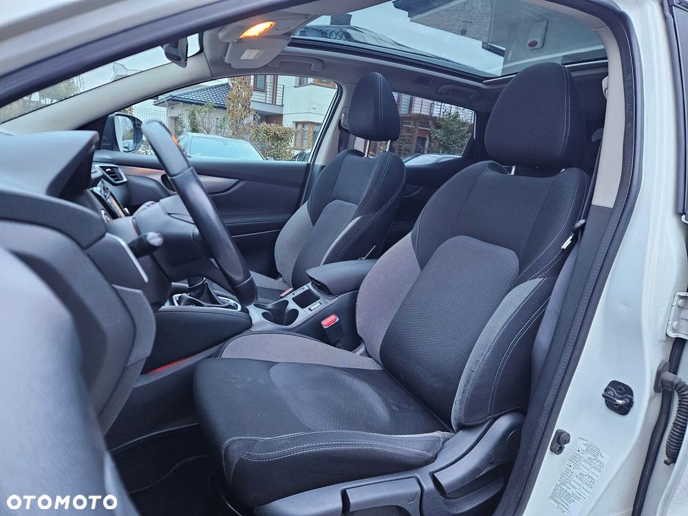 Nissan Qashqai 1.2 DIG-T N-Connecta Xtronic EU6 - 11