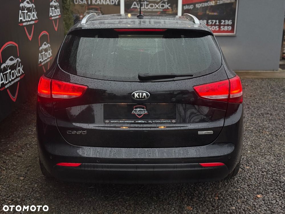 Kia Ceed - 10