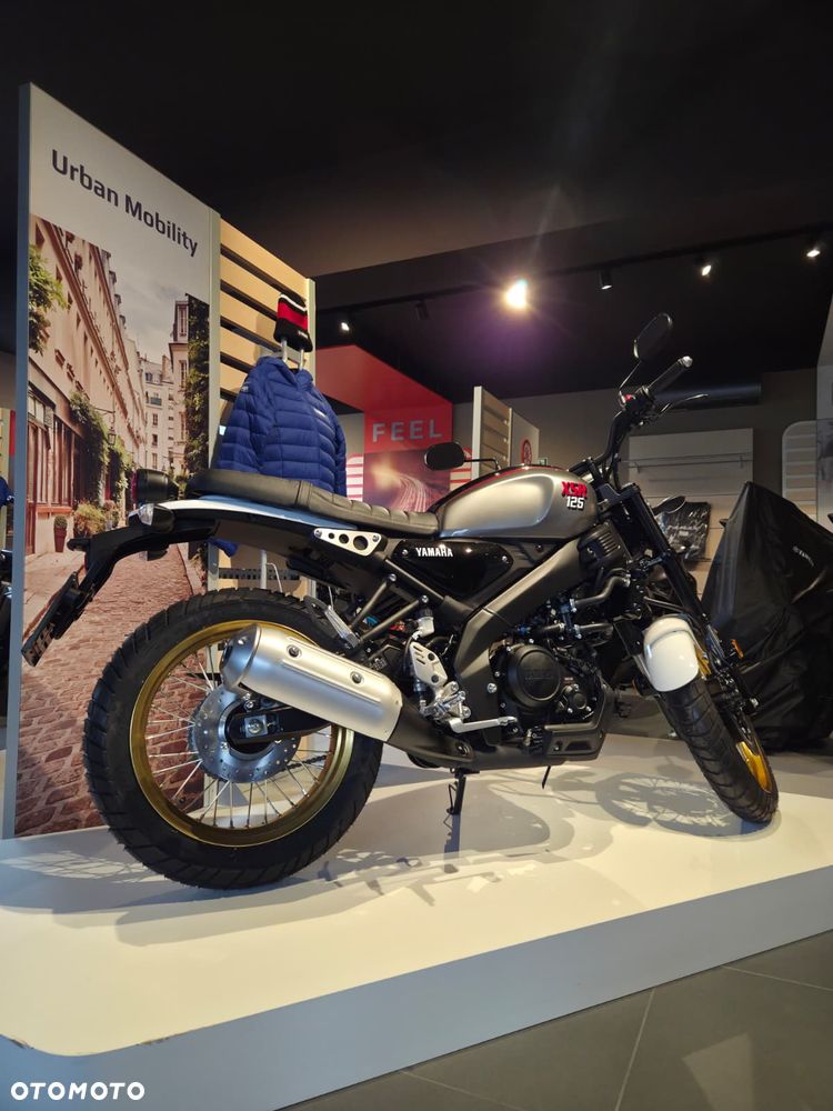 Yamaha XSR - 15
