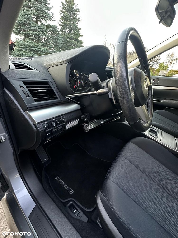Subaru Legacy - 21