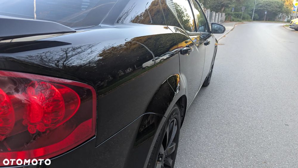 Dodge Avenger - 9