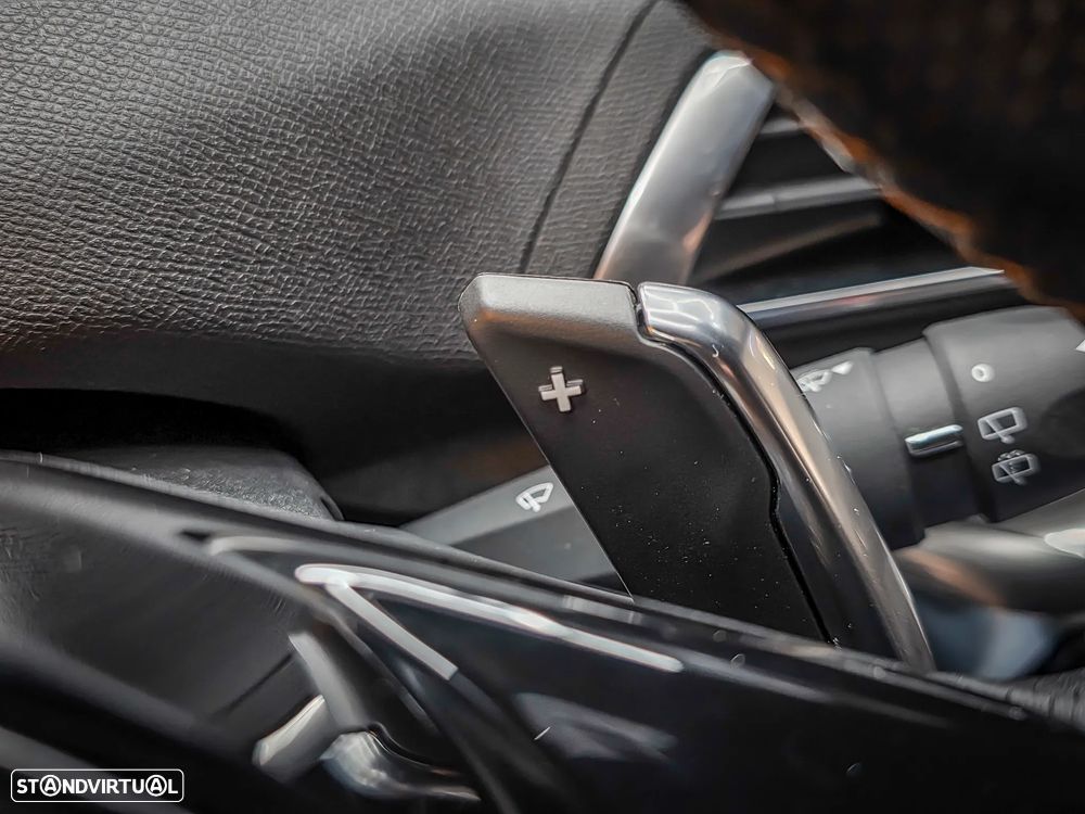 Peugeot 3008 1.2 PureTech GT Line EAT8 - 24