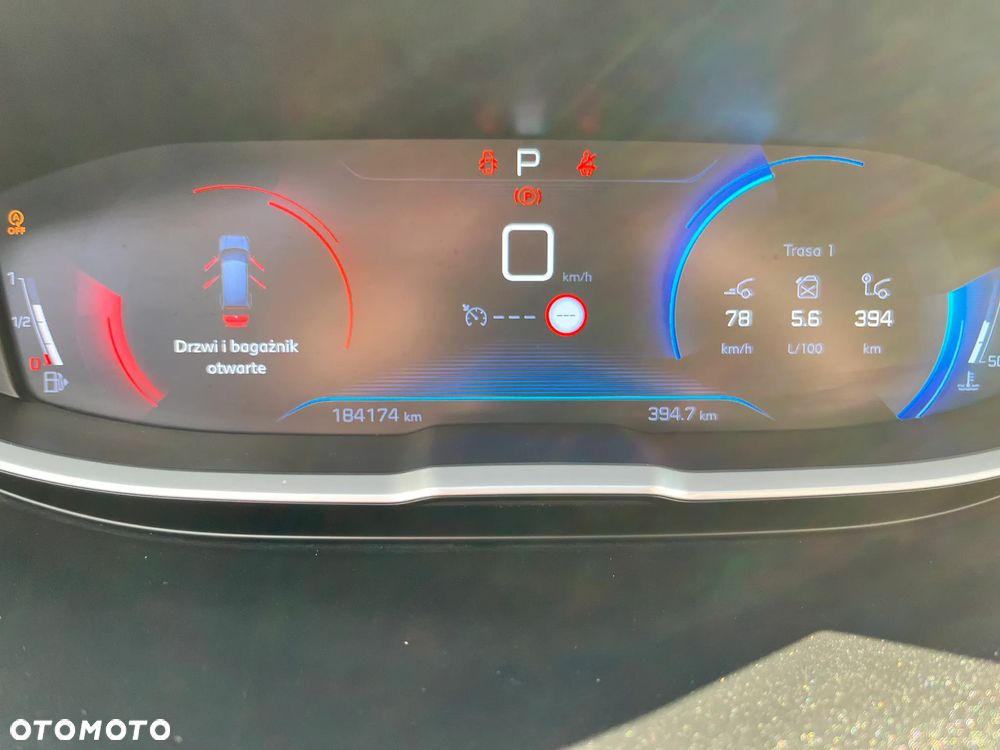 Peugeot 5008 1.6 BlueHDI Allure S&S EAT6 - 11