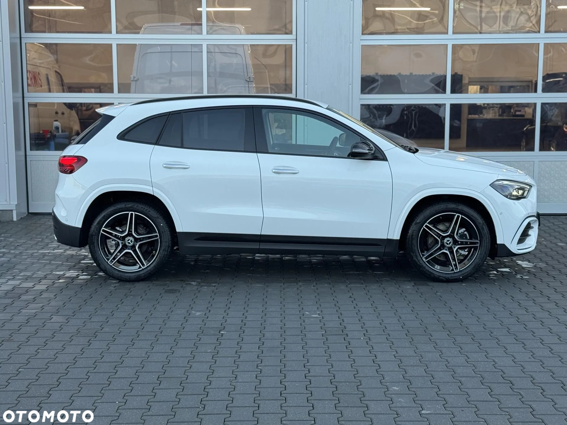 Mercedes-Benz GLA 200 AMG Line - 7