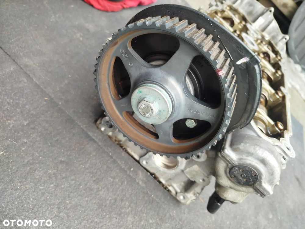 AUDI A4 B6 2.0 FSI AWA głowica silnika wariator - 6