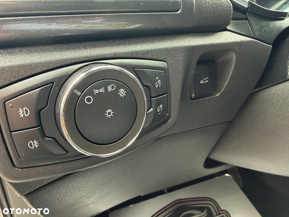 Ford Mondeo - 31