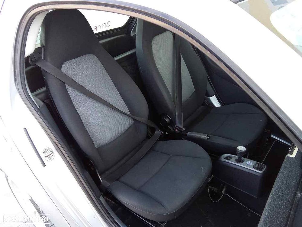 BANCO FRENTE DIREITO SMART FORTWO COUPE - 1