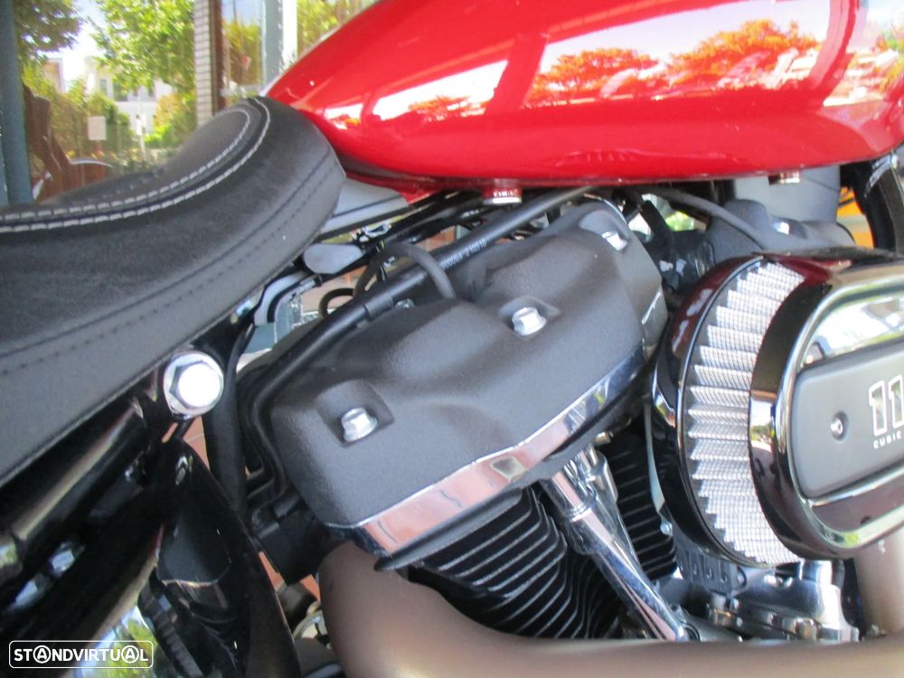 Harley-Davidson Softail 114 FAT BOB - 15