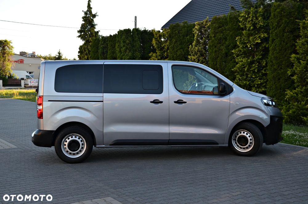 Opel Vivaro Standard Flexcab - 23