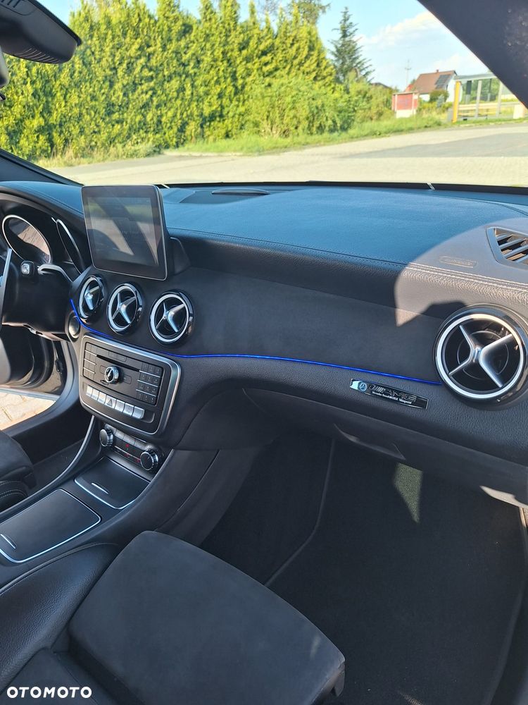 Mercedes-Benz CLA 180 7G-DCT AMG Line - 16