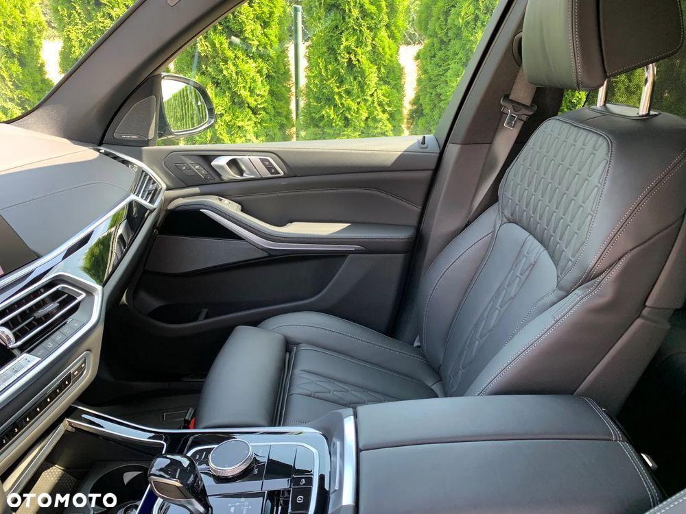 BMW X5 M M50d - 24