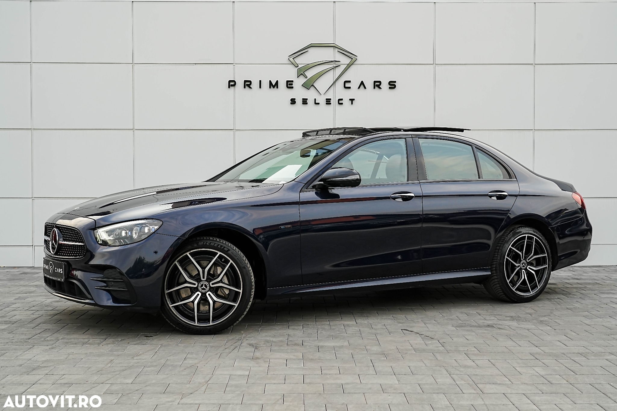 Mercedes-Benz E 350e 9G-TRONIC AMG Line - 21
