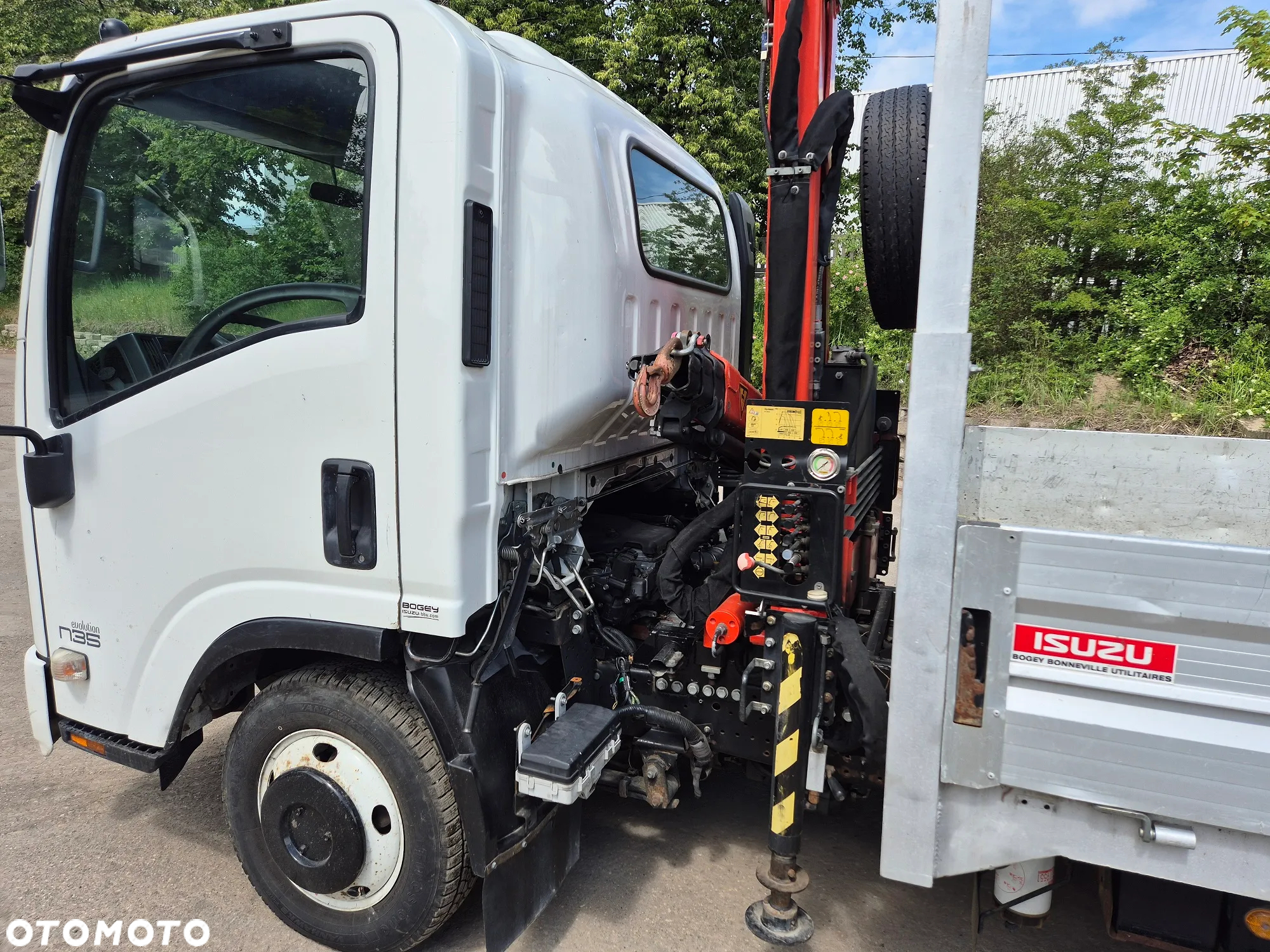Isuzu N35 - 8