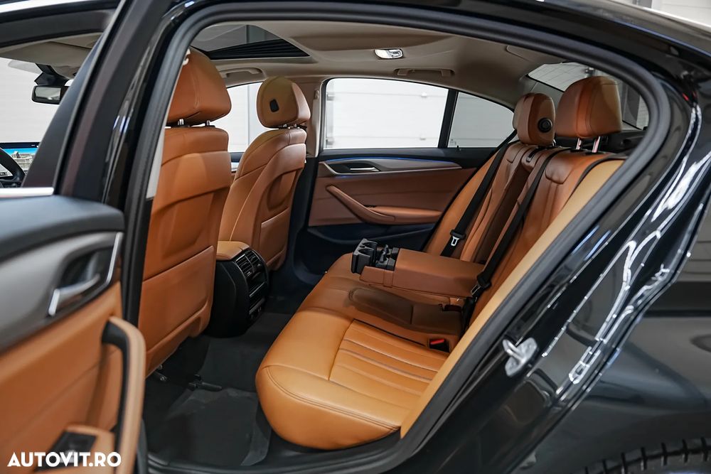 BMW Seria 5 530e Aut. Luxury Line - 9
