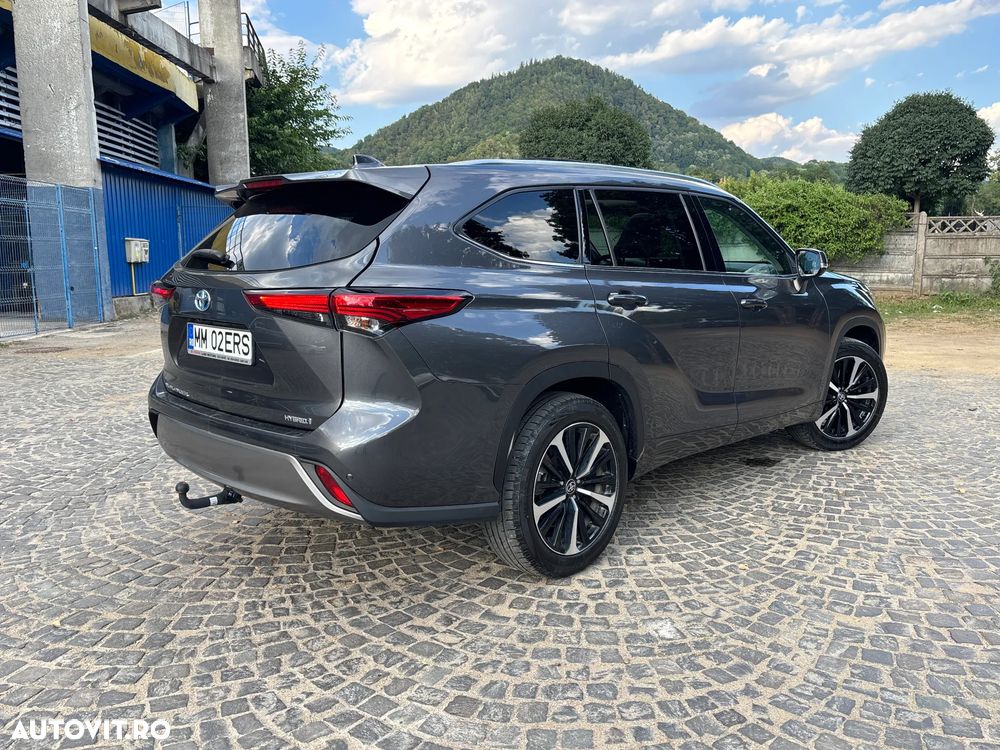 Toyota Highlander 2.5 L Dynamic Force 248CP Luxury Metallic - 3