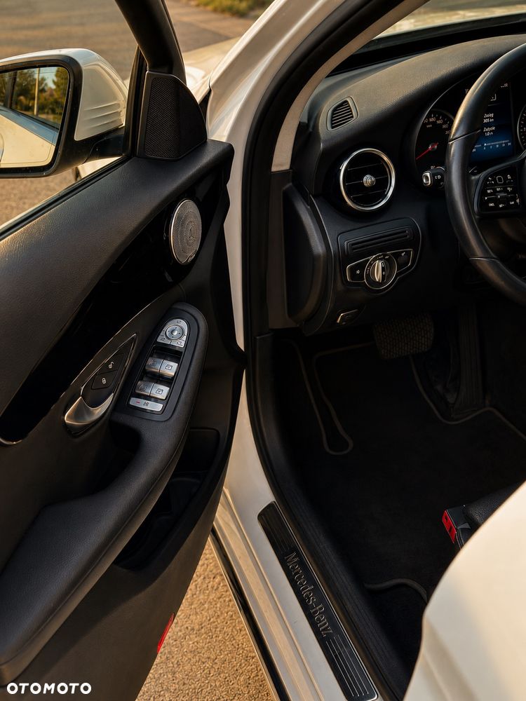 Mercedes-Benz Klasa C 160 9G-TRONIC - 30