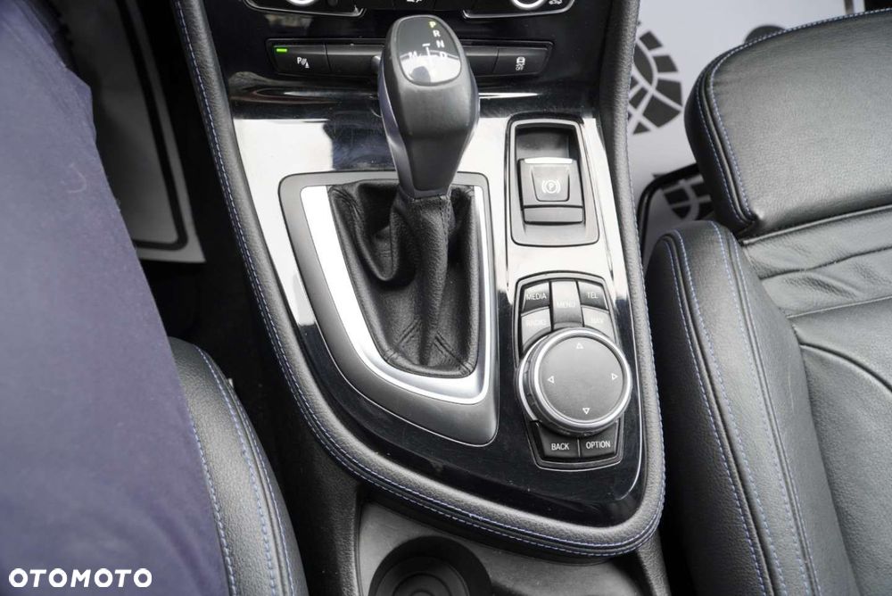 BMW Seria 2 218d Sport-Aut M Sport - 22